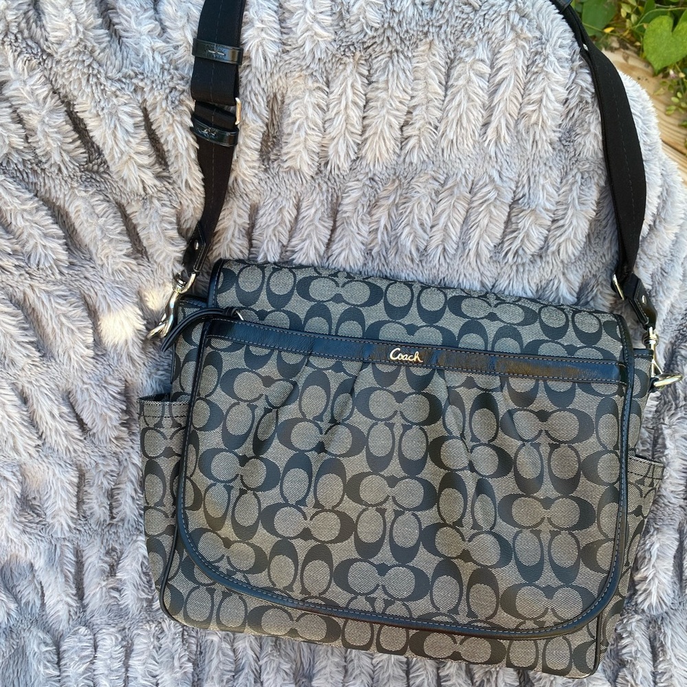 Coach Bag - Picture 5 of 7